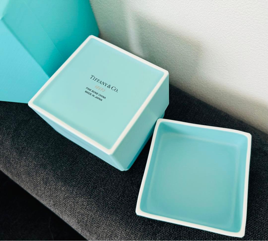 【ぁ 】ブルーボックス ボーンチャイナ