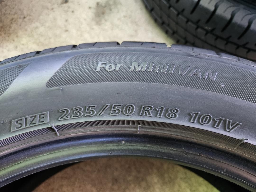 送料込☆2021年製 ブリヂストンタイヤ 235/50R18日本製☆4本