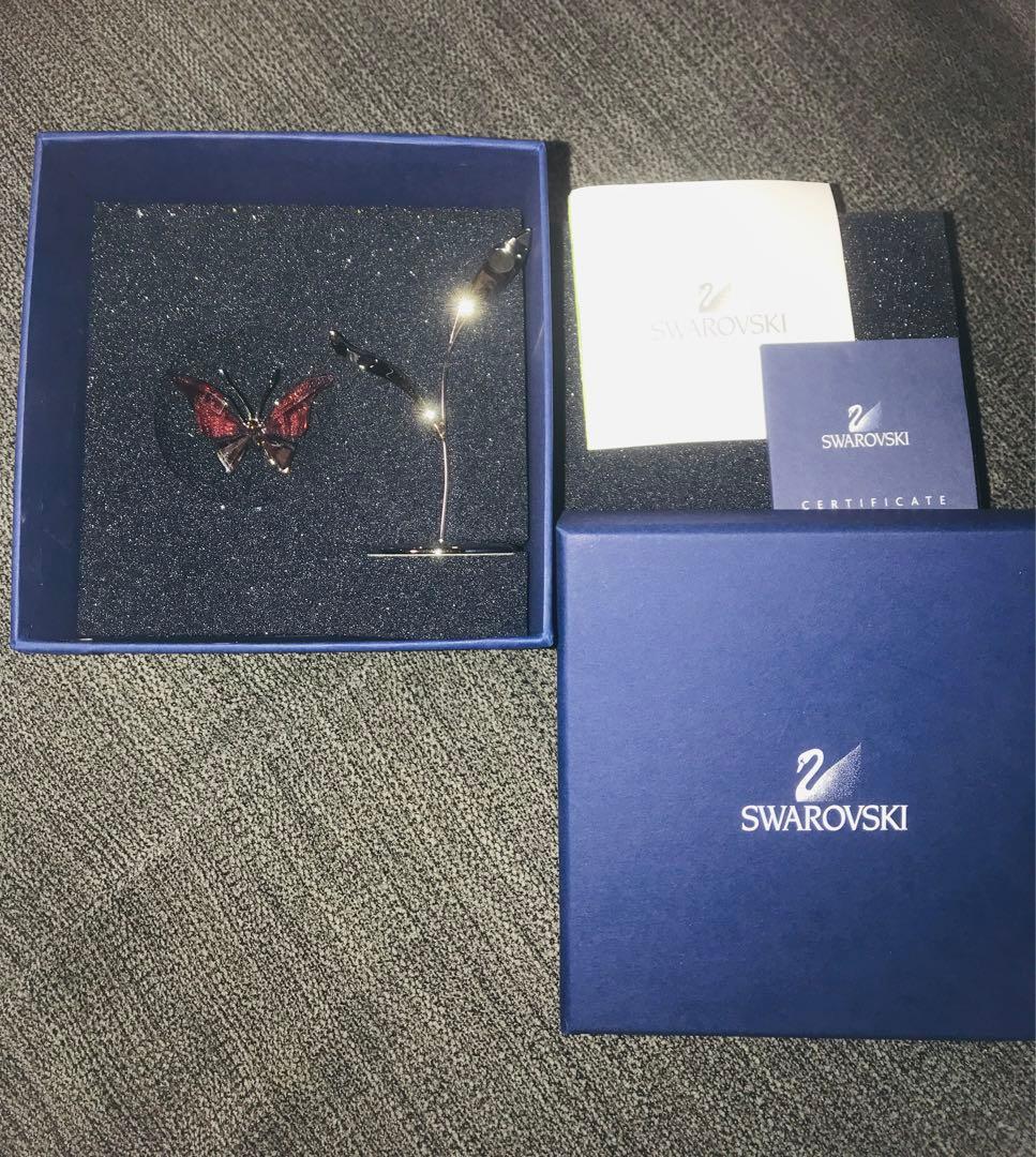 頂き物ですが使用予定が無いため　スワロフスキー出品致しました。