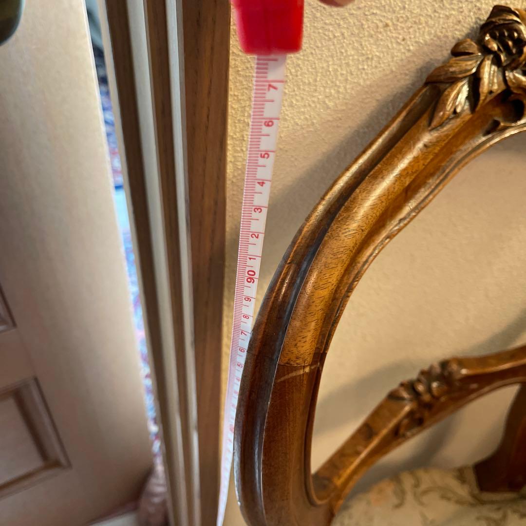 フレンチスタイル フランス製　木製椅子 花の彫刻付き