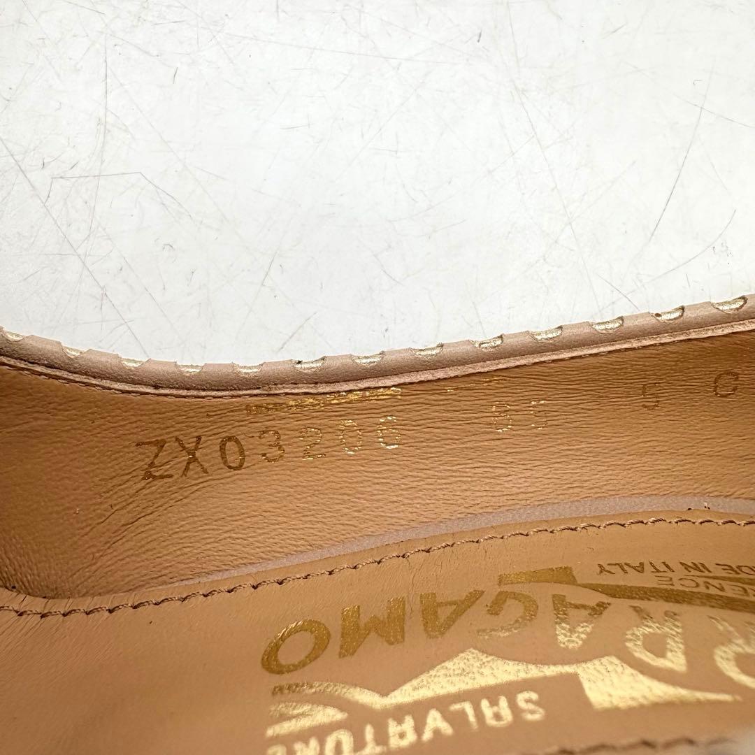 極美品✨ サルヴァトーレフェラガモ SHERRY パンプス ベージュ 【5C】