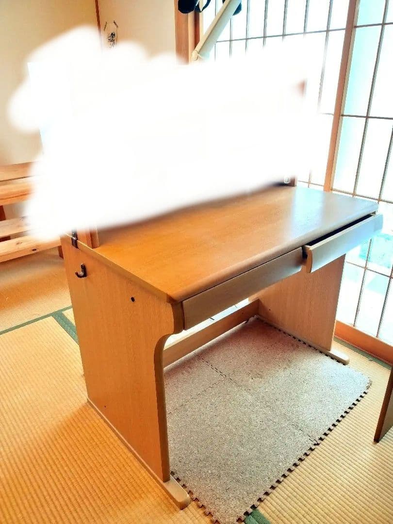 美品】ニトリ学習机　机の台のみ
