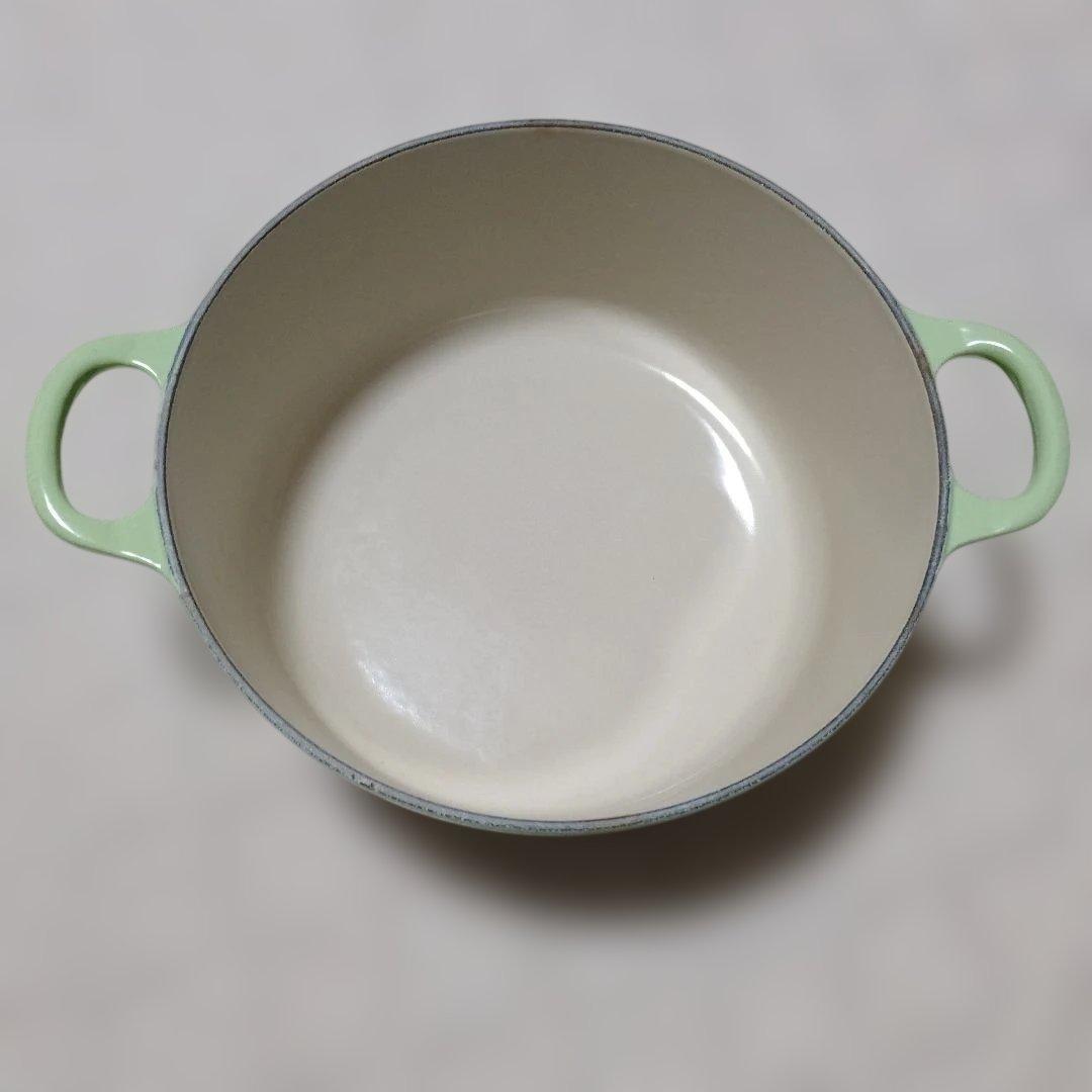 【美品】LE CREUSET 両手鍋 22cm フルーツグリーン ルクルーゼ