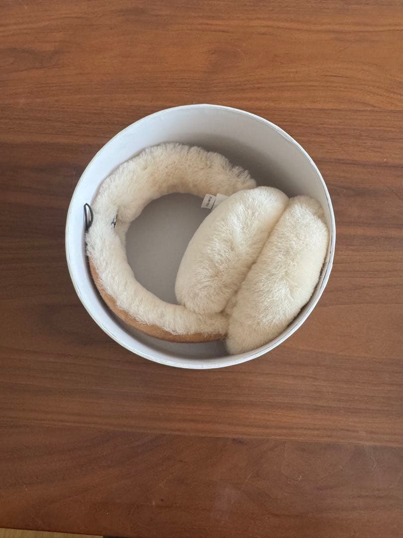 UGG 耳あて アイボリー　イヤーマフ　箱付き