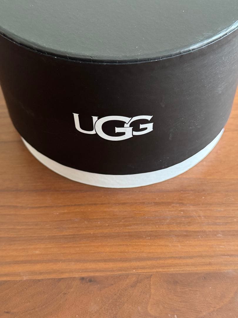UGG 耳あて アイボリー　イヤーマフ　箱付き