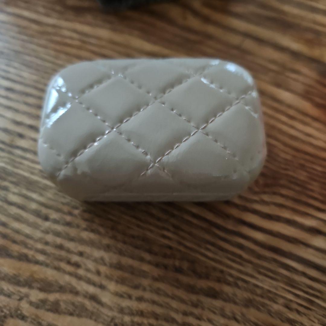 水晶ケース付き　招き猫