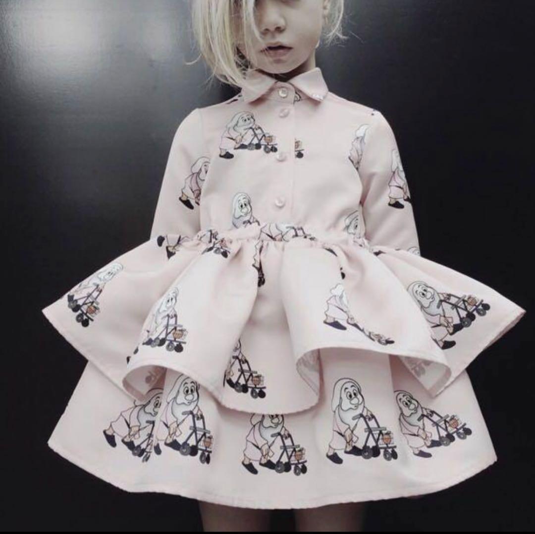 キャロラインボスマンズ　小人柄　ワンピース　10y