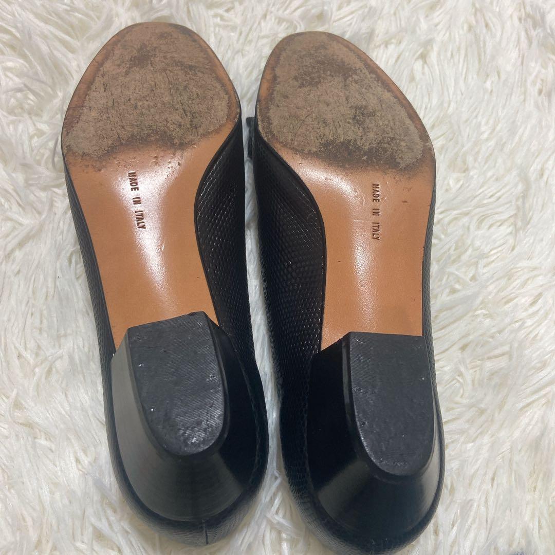 【美品】フェラガモ　ヴァラリボン パンプス　型押し　ブラック　23.5