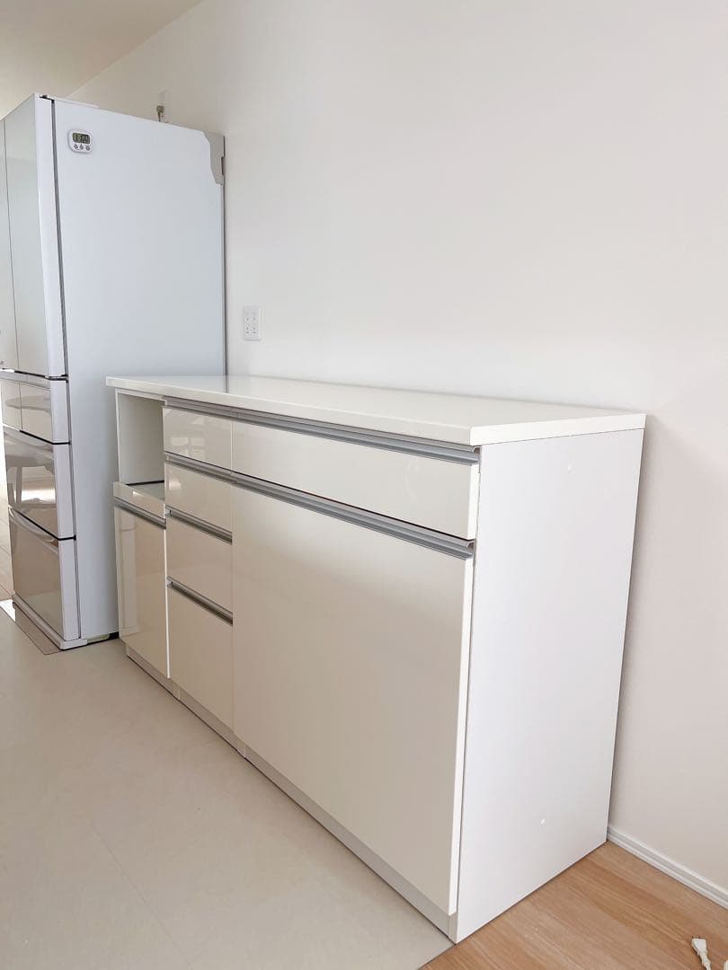 【新品未使用】18万円購入のニトリチェルシー・キッチンカウンター食器棚