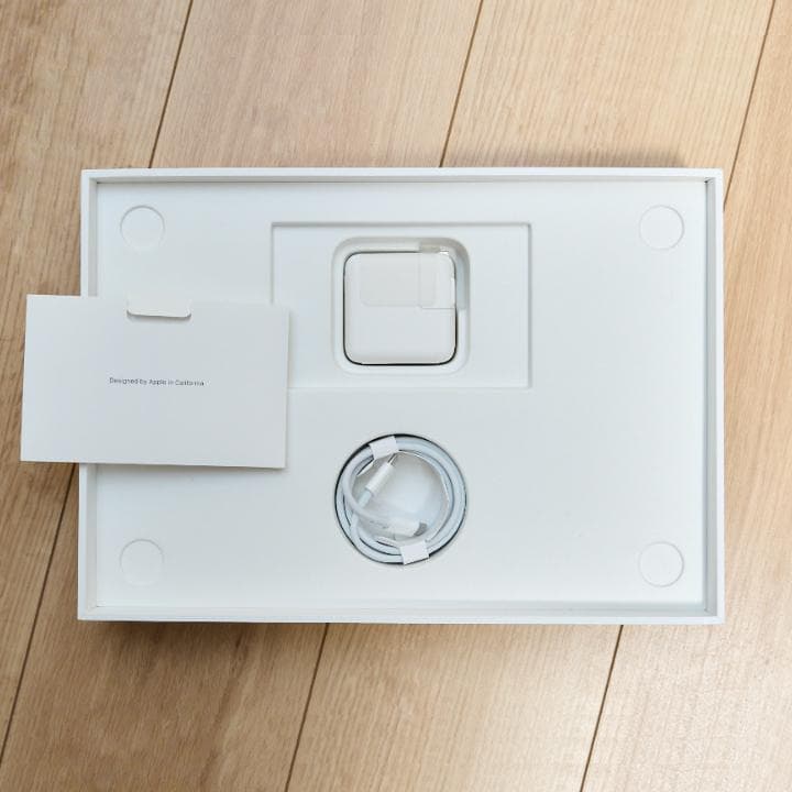 MacBook Air M1 2020 訳あり（修理歴あり）付属品が未使用