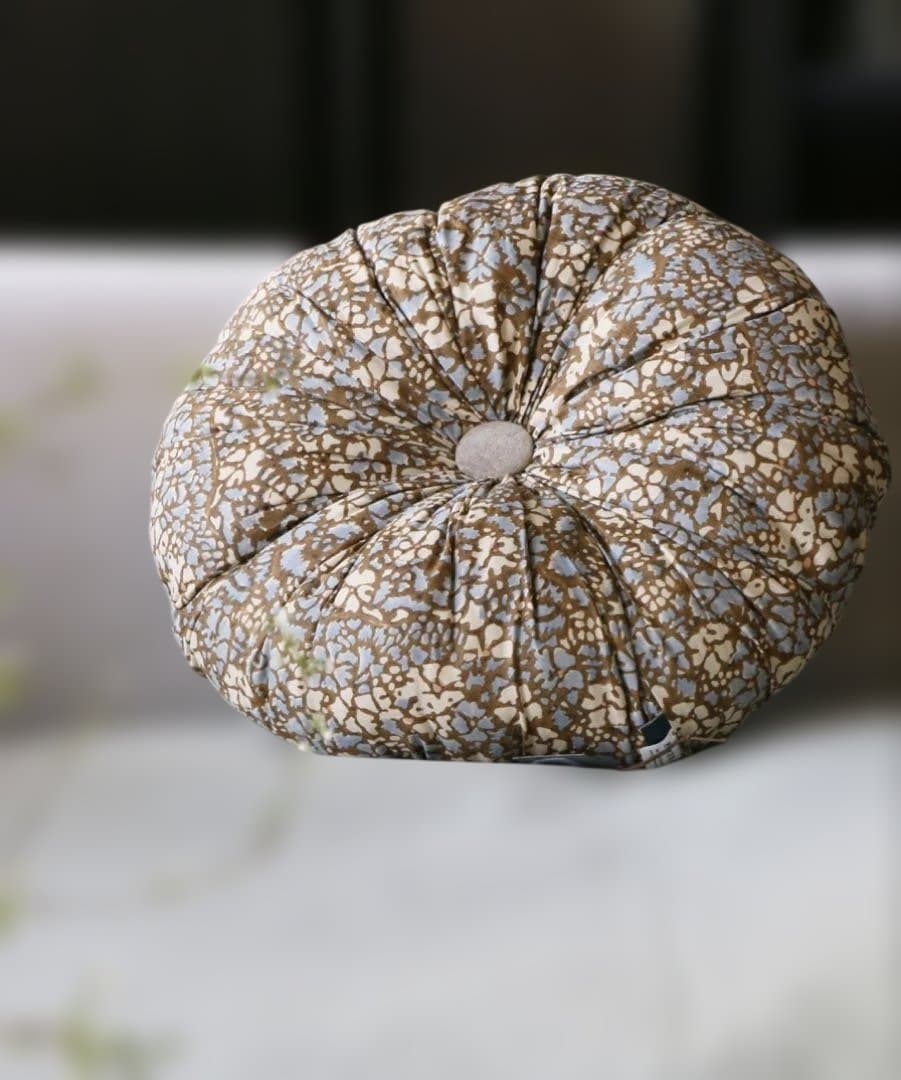 Le Monde sauvage TOTORO クッション CUBA 40cm