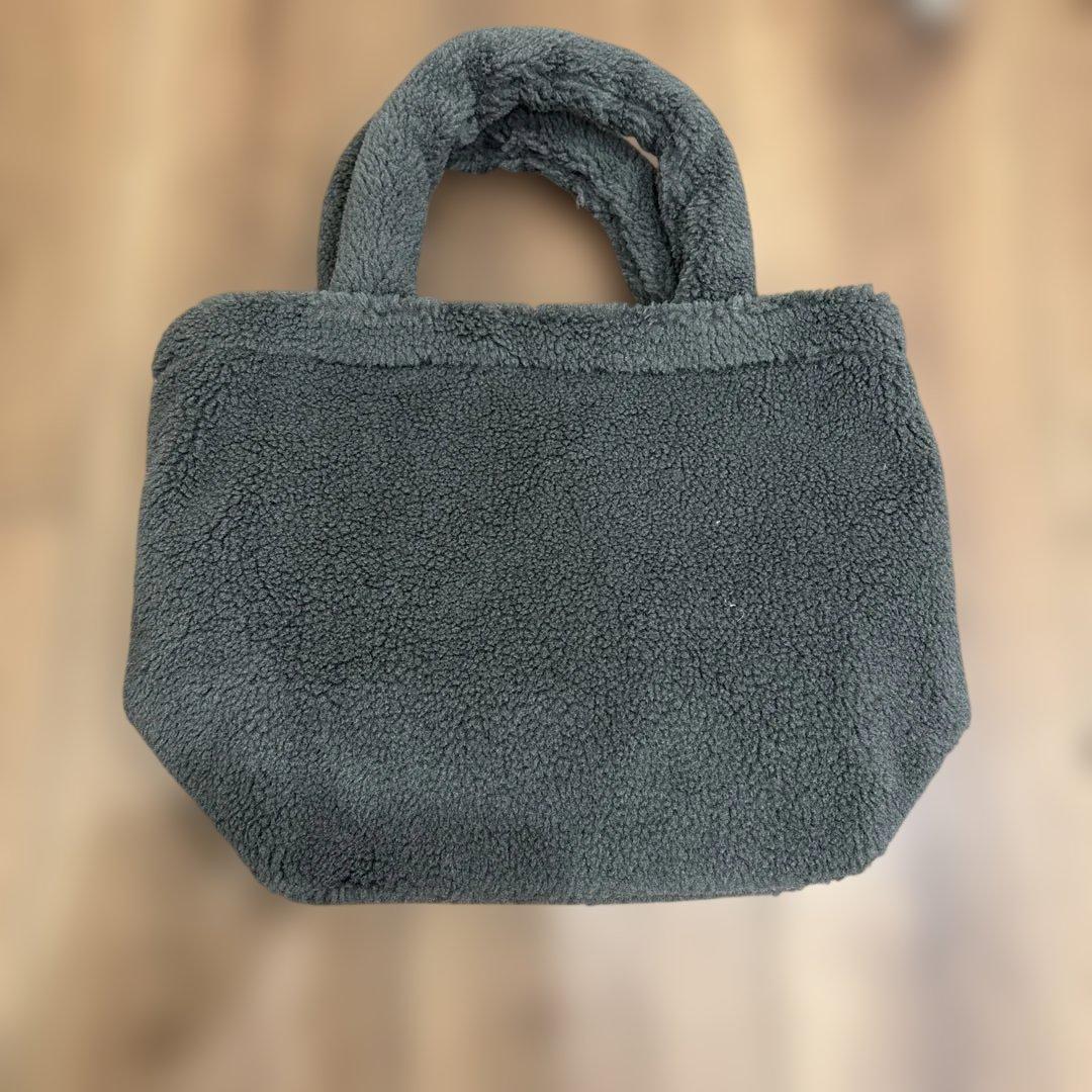 PRADA ノベルティトートバッグ　グレー