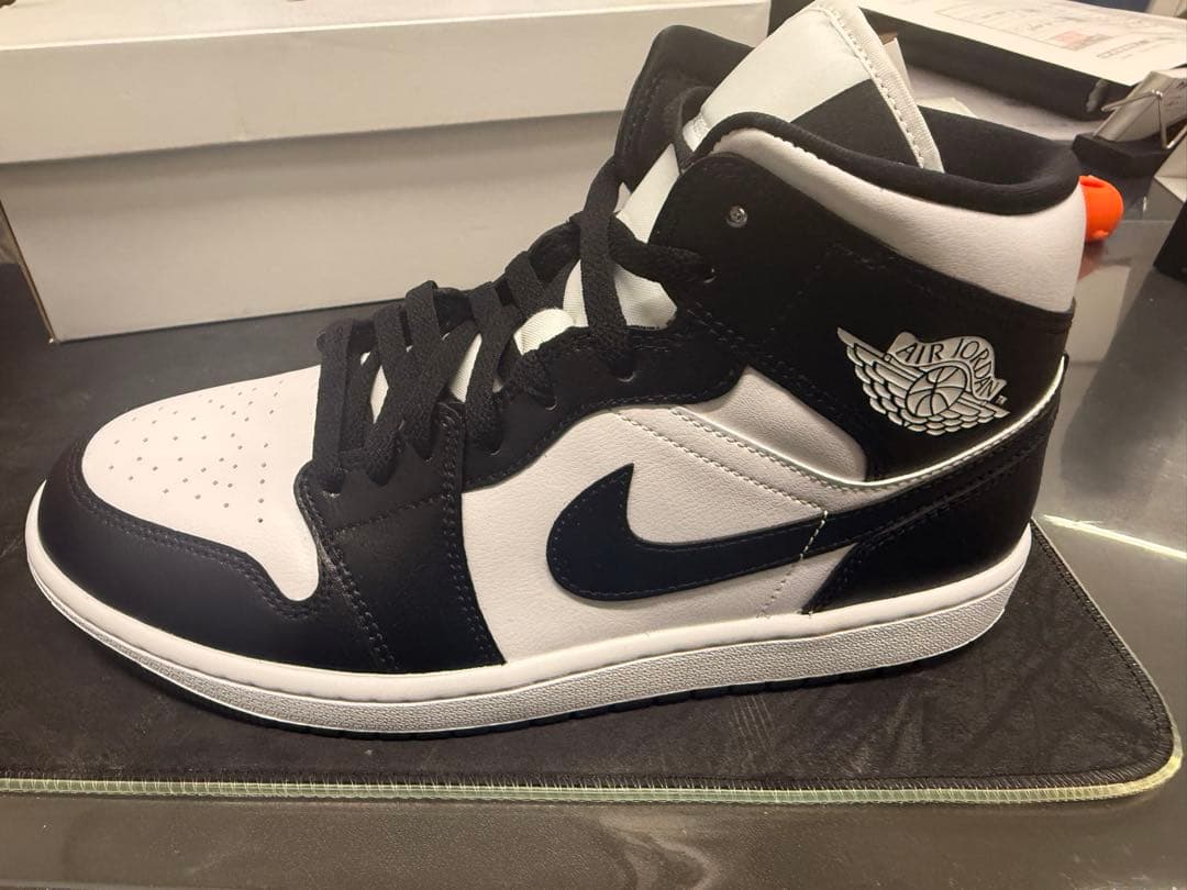 Nike Air Jordan 1 ホワイト/ネイビー