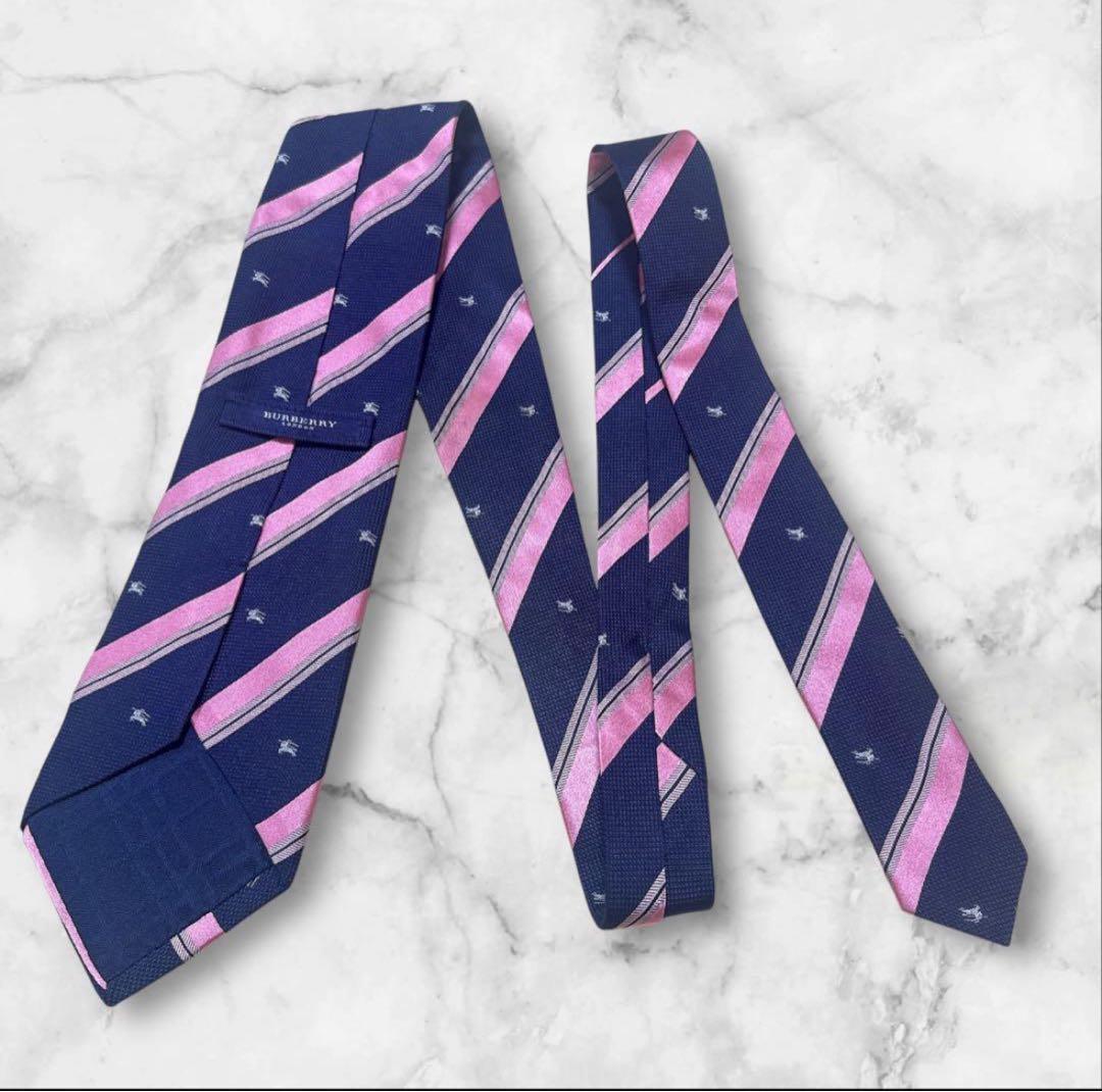 やまさんおまとめ依頼【訳あり】ヴィトングレー ネクタイ　と　バーバリーネクタイ