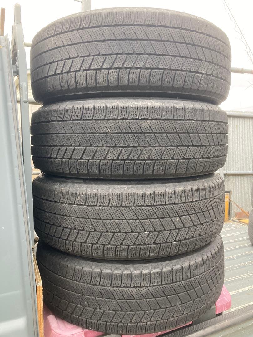 チョコチップ1。2023年製ブリヂストンVRX3 185/60R15