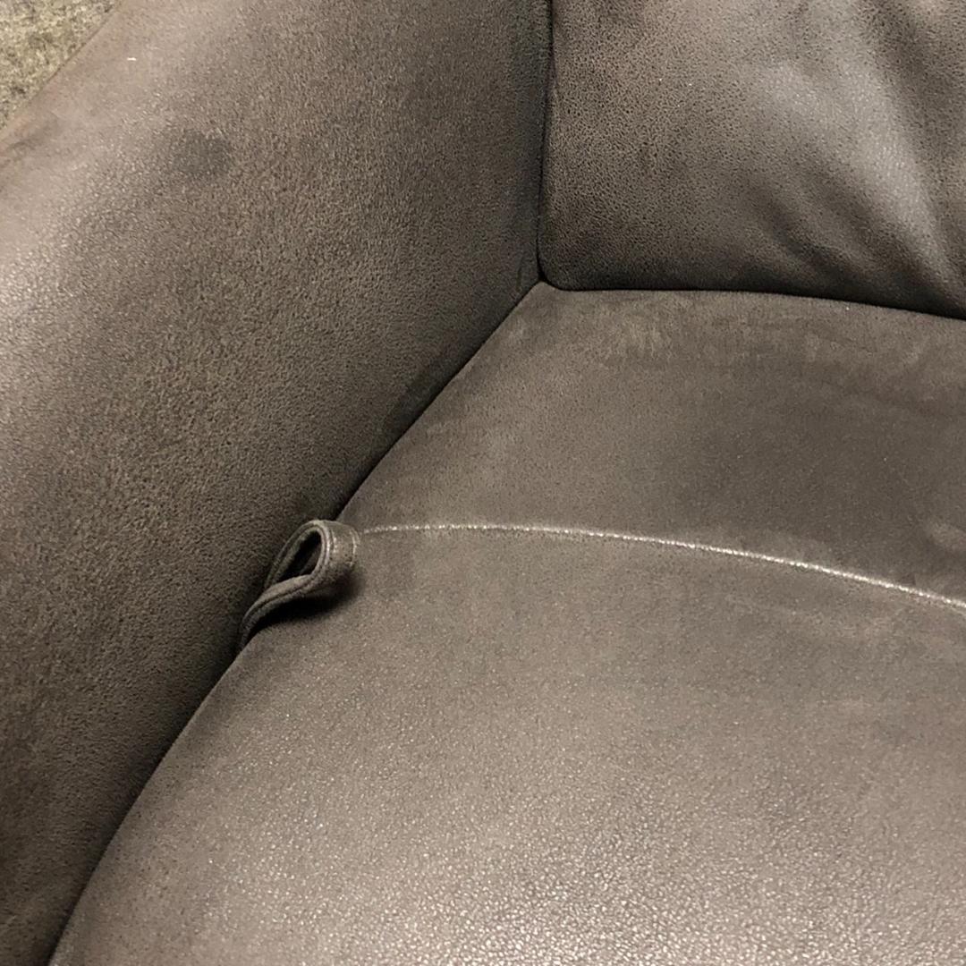 超美品　リクライニングチェア　フットレスト連動　コンパクトサイズ