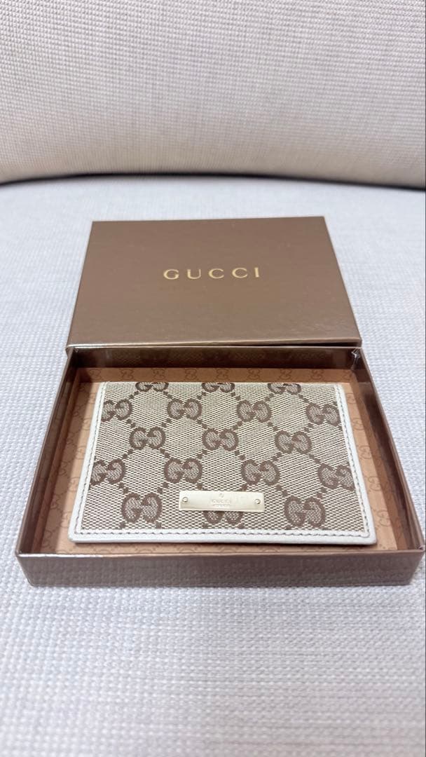 GUCCI GGパターン 定期入れ　カードケース