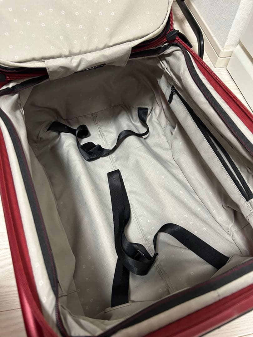 Lojel Cubo S スーツケース　機内持ち込み バーガンディ　赤