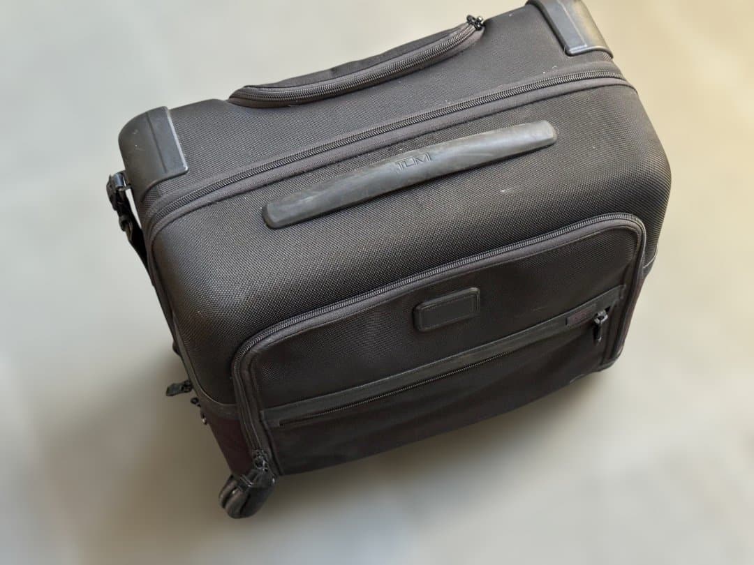 TUMI 26624D2 4ウィールドコンパクト ALPHA キャリーケース