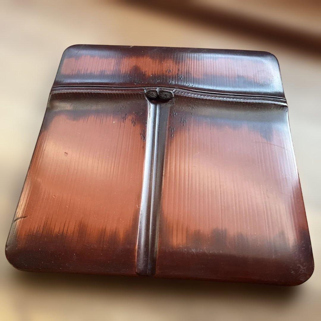 古い木製 三段重箱 黒・茶色 持ち手付き