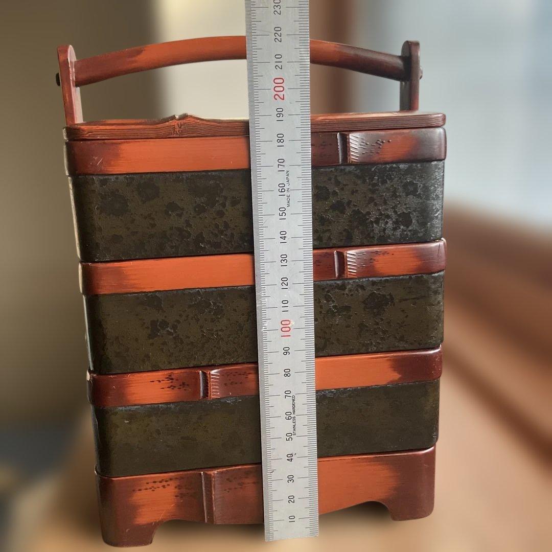 古い木製 三段重箱 黒・茶色 持ち手付き