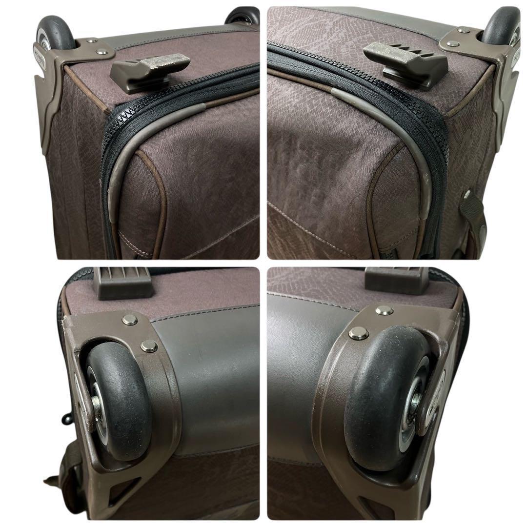 Kipling キプリング　キャリーバッグ　キャリーケース　パイソン柄　チャーム