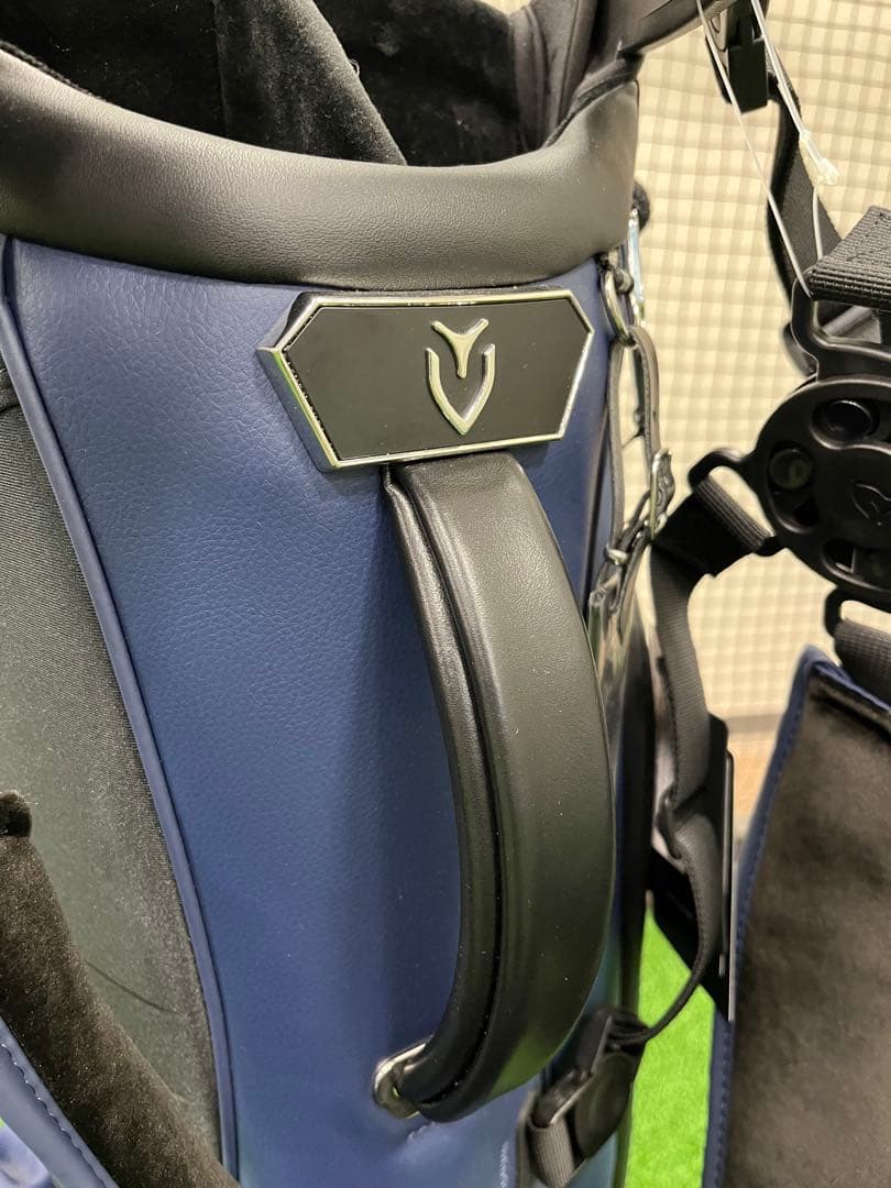 新品 ベゼル プレイヤー4.0 プロスタンドキャディバッグ