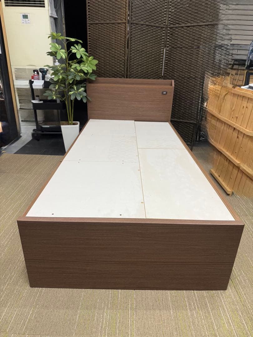 【美品】ニトリ　シングルベッドフレーム　ジオ チェスト40J MBR 板下収納