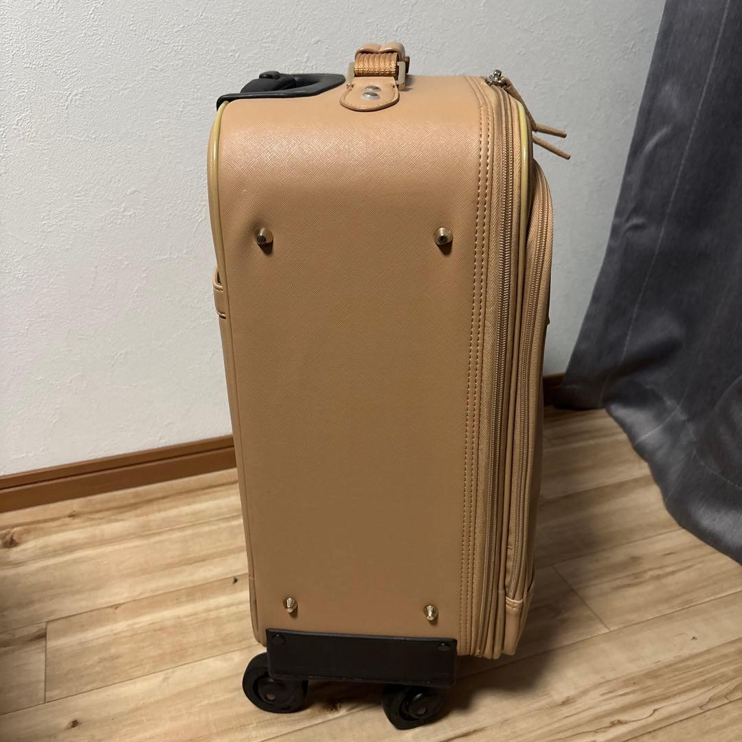 SWANY ベージュ キャリーバッグ4輪　美品寄り　最安値