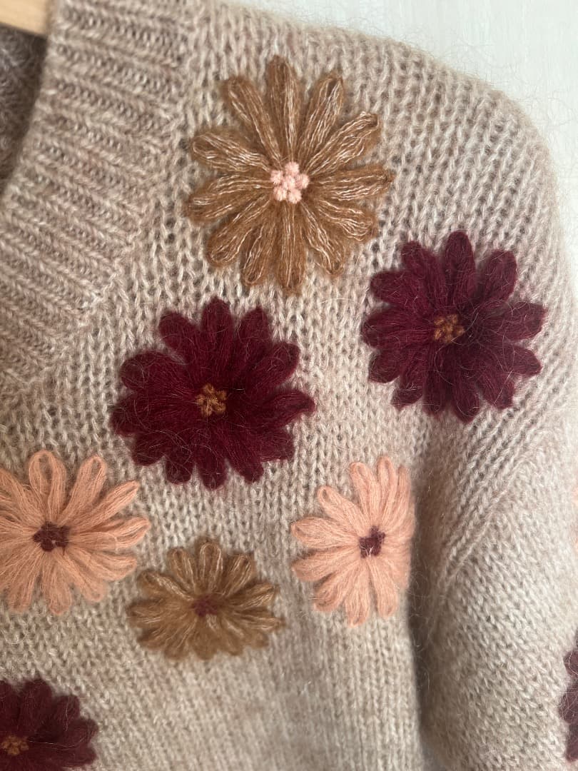 Sezane Suzon フラワー刺繍 長袖ニットセーター