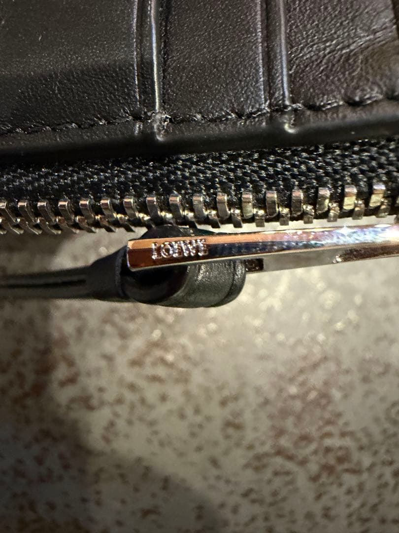 LOEWE パズルスリムコンパクトウォレット(クラシックカーフ)