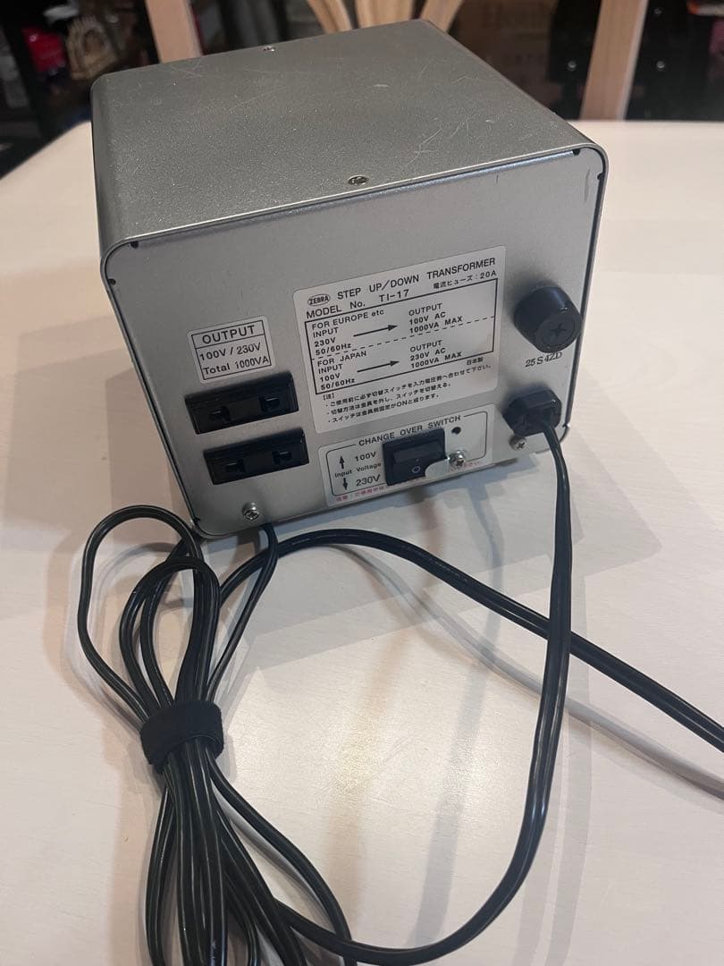 カシムラ 変圧器 TI-17 1000VA