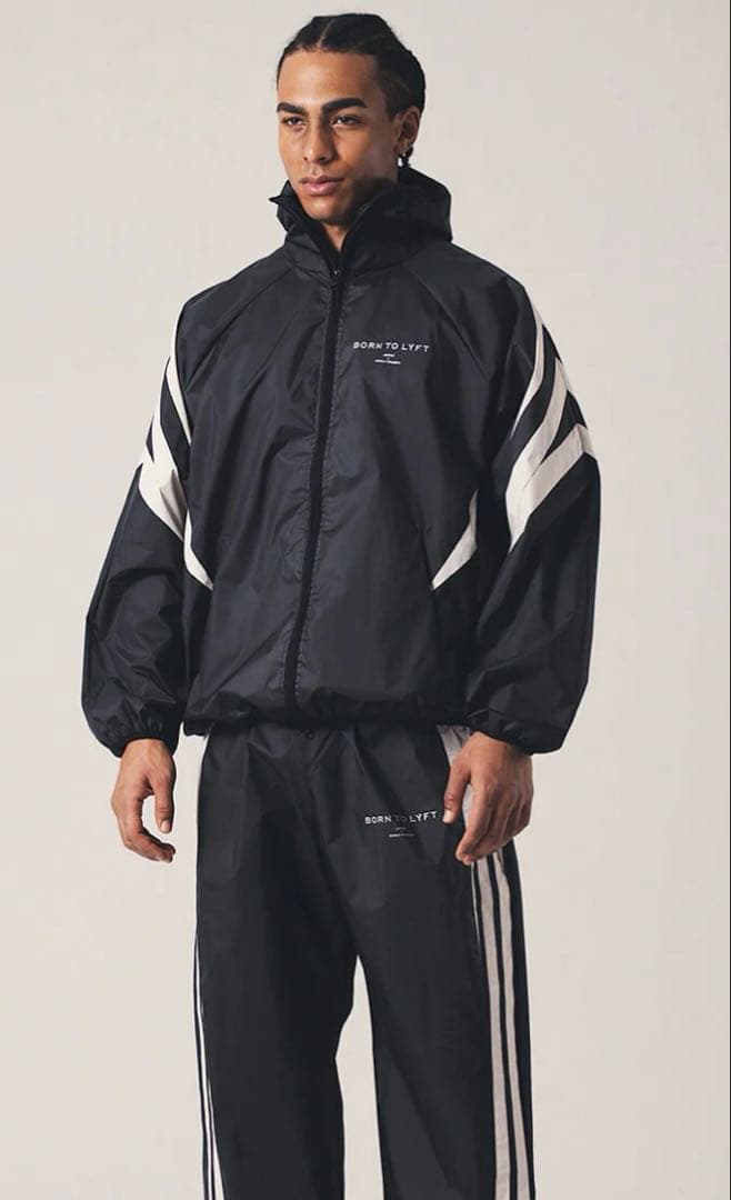 lyft セットアップ　上XL 下L