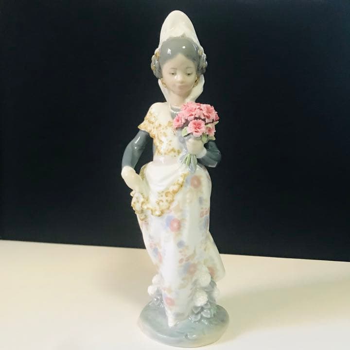 リヤドロ バレンシアの少女　ブーケ