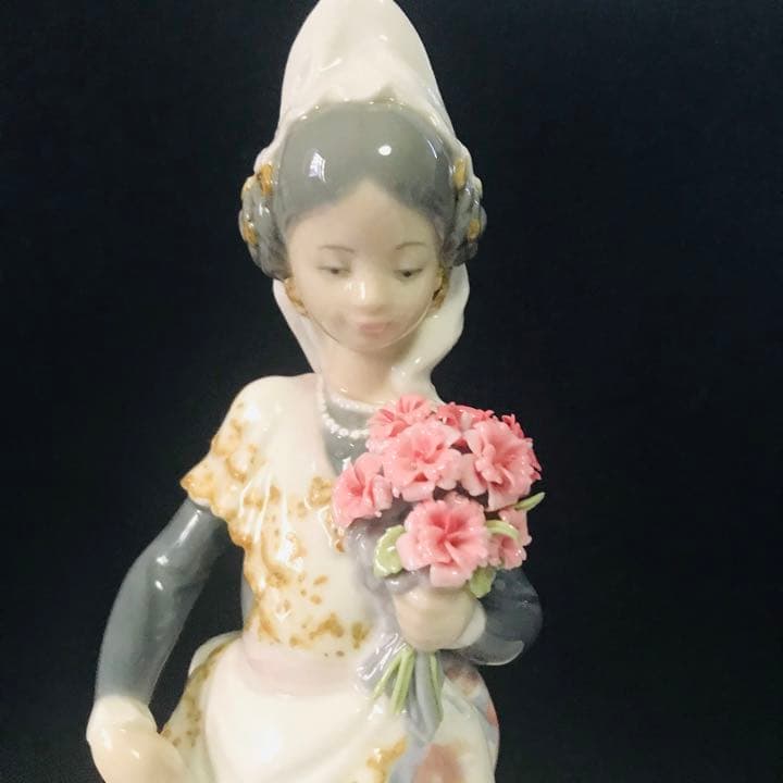 リヤドロ バレンシアの少女　ブーケ