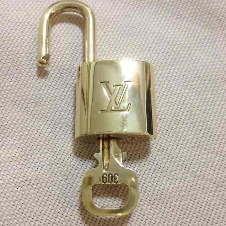 ルイヴィトンバドロッグ