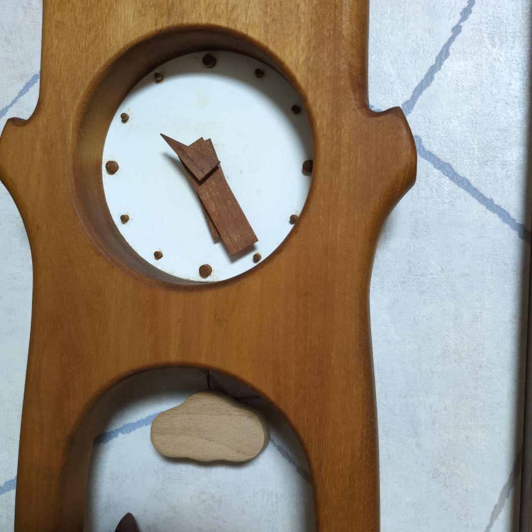 木製の自然テーマ掛時計