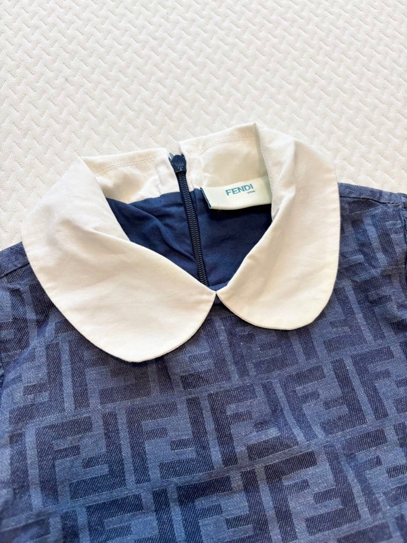 【FENDI】ネイビー ロゴ半袖ワンピース 4A(105cm)