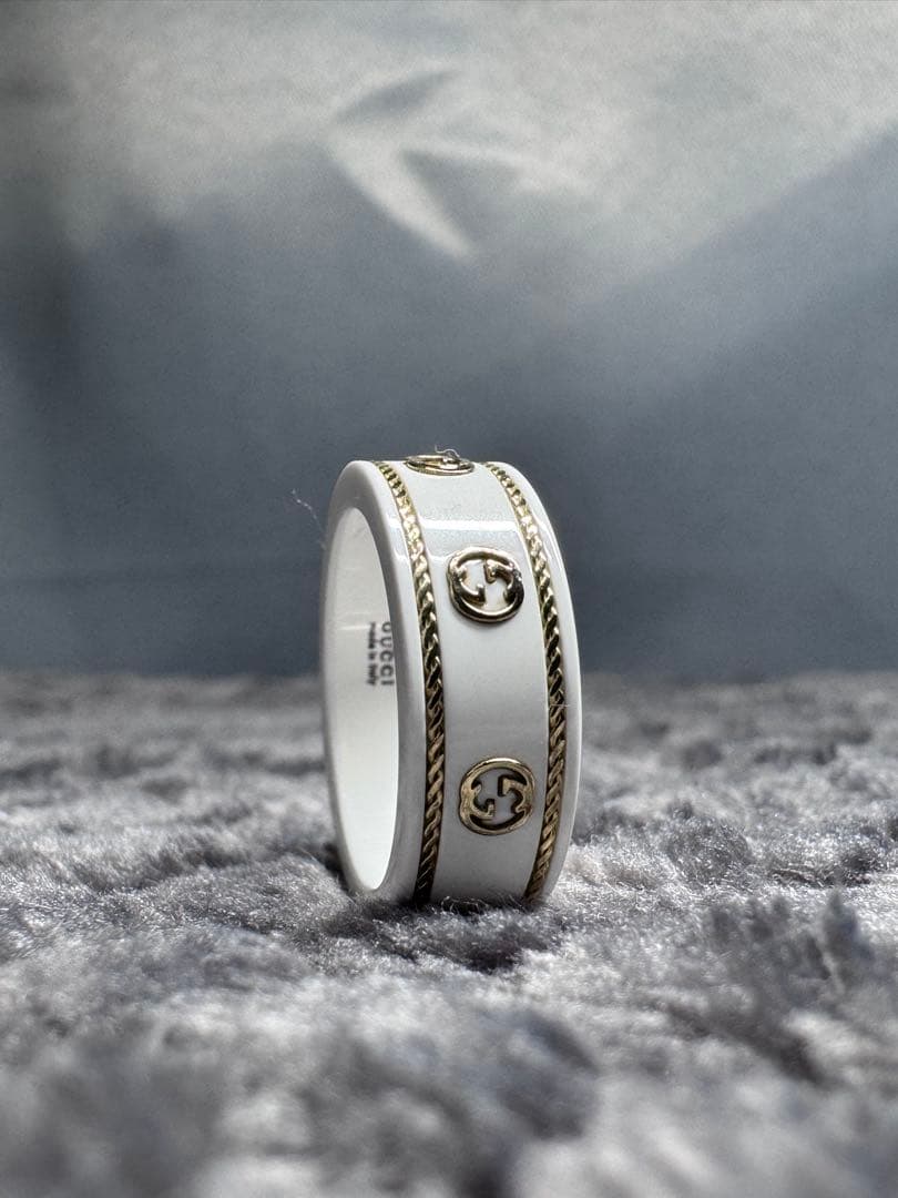 Gucci ホワイトセラミック リング