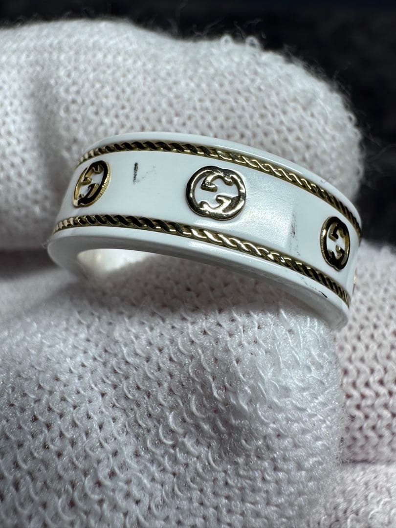 Gucci ホワイトセラミック リング