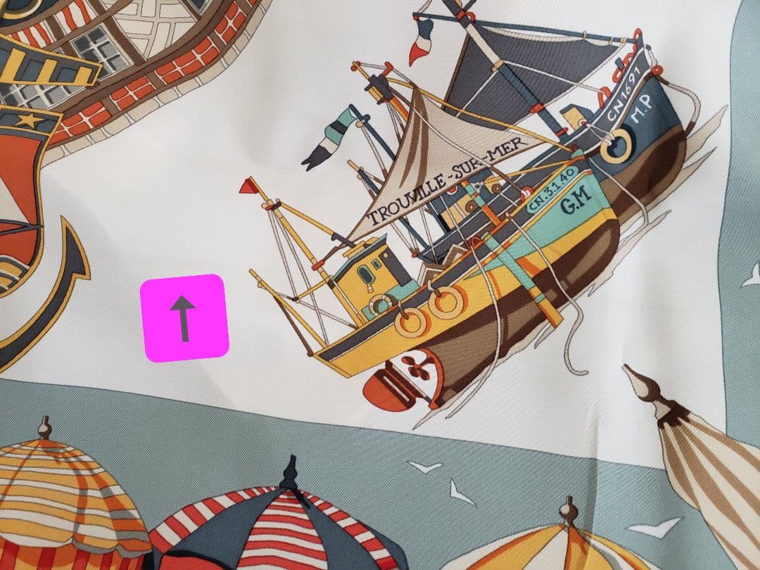 【レアカラー】HERMES　カレ90 ～ノルマンディ海岸の魅力～ きなり色