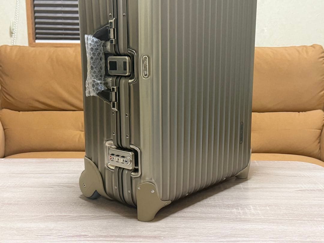 奇跡の新品未使用　リモワ　トパーズ　限定　プレミアム　63L