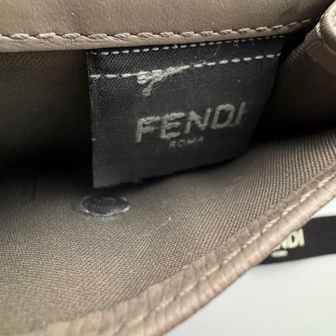 【美品】 271 FENDI フェンディ 3つ折り財布