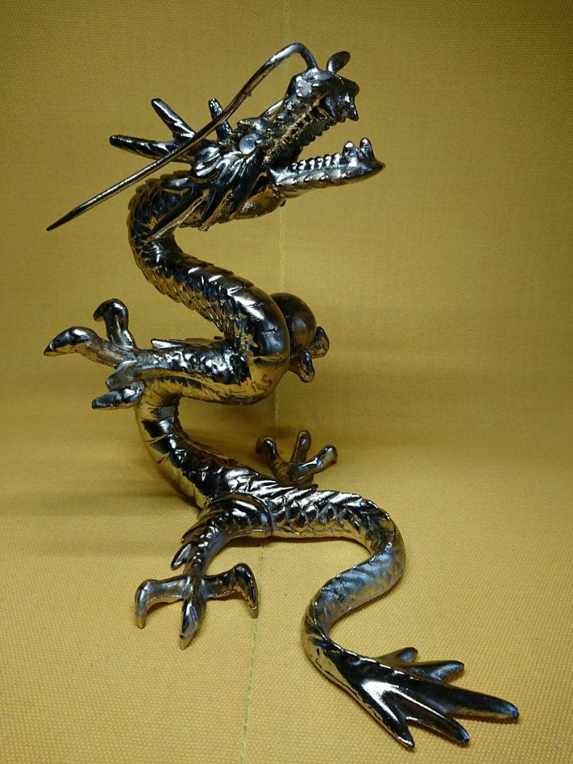龍　昇龍　金属　2.3kg　置物　インテリア　工芸品　美術品　A3229