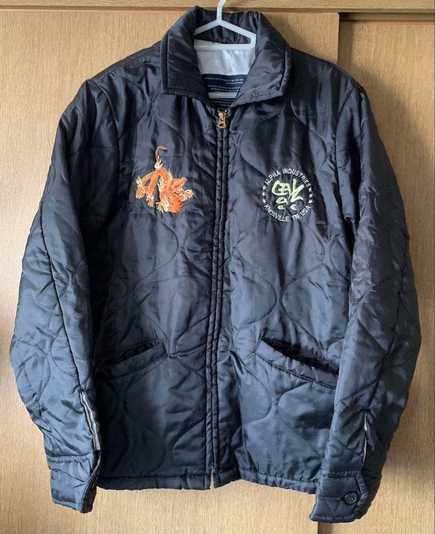 アルファ ジャケット スカジャン　キルティング　刺繍　龍　福 黒 M