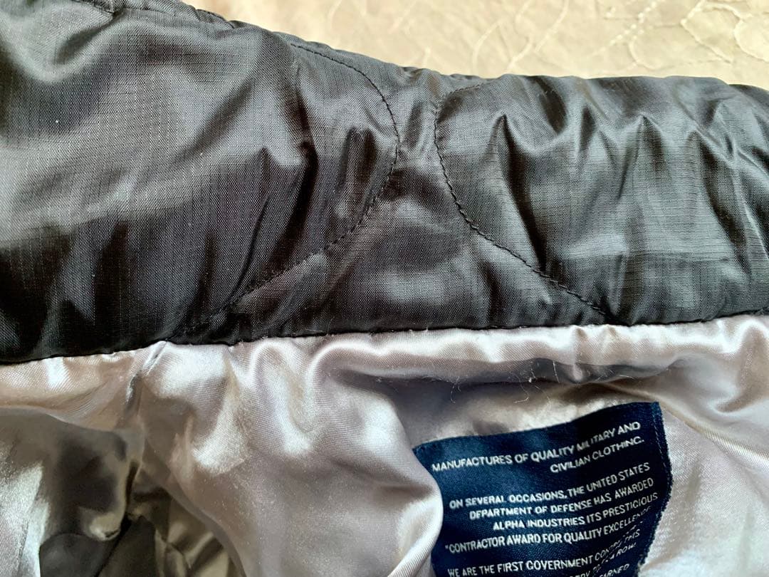 アルファ ジャケット スカジャン　キルティング　刺繍　龍　福 黒 M