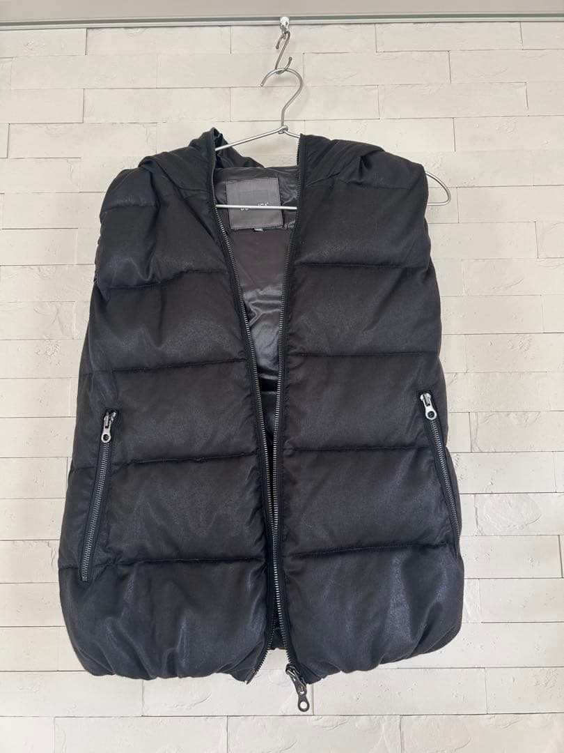 デュベチカ袖なしダウン