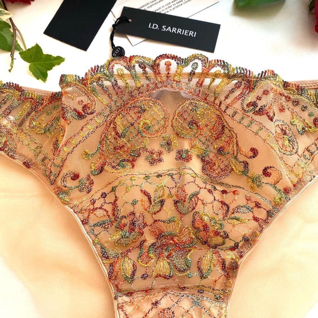 ⭐︎最高級ランジェリーi.d.sarrieriヌードベージュの煌びやな刺繍ショーツ