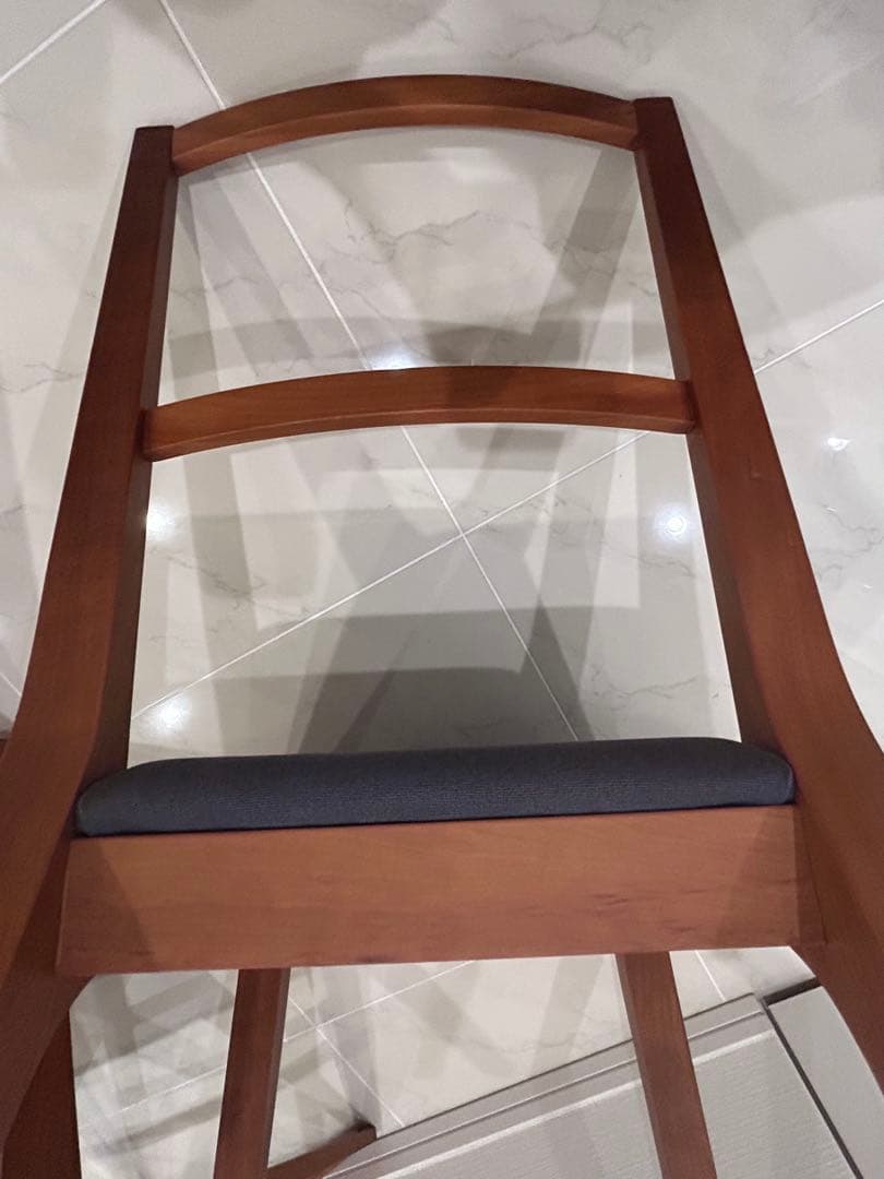 ポラダ　ダイニングチェア