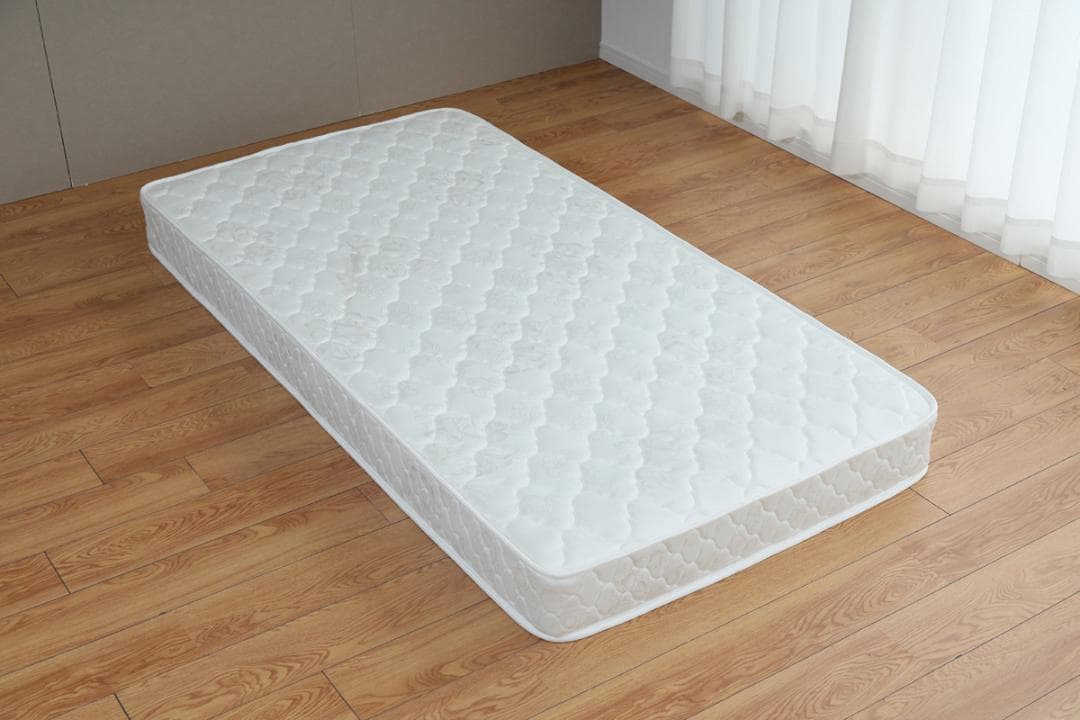 【セミダブル】耐久性のある高弾力のボンネルコイルマットレス〈マットレスのみ〉